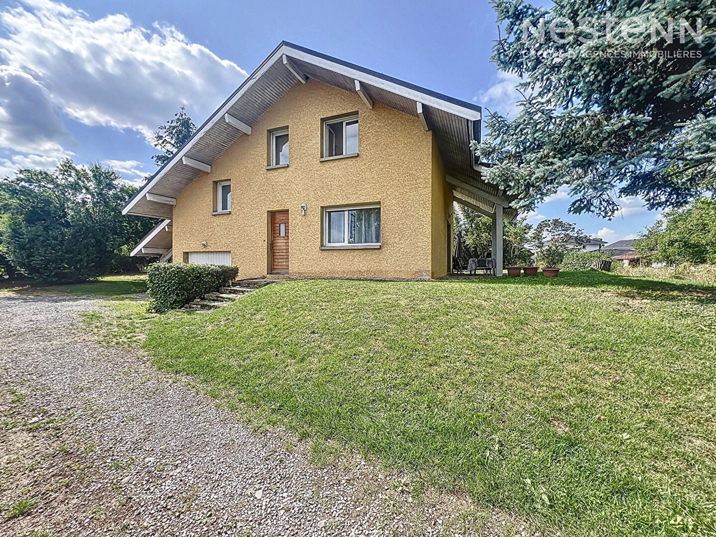 House Rue de la Monnaie in Évian-les-Bains