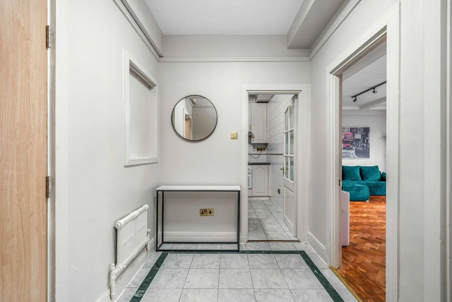 Flat Upper Berkeley Street in City of Westminster