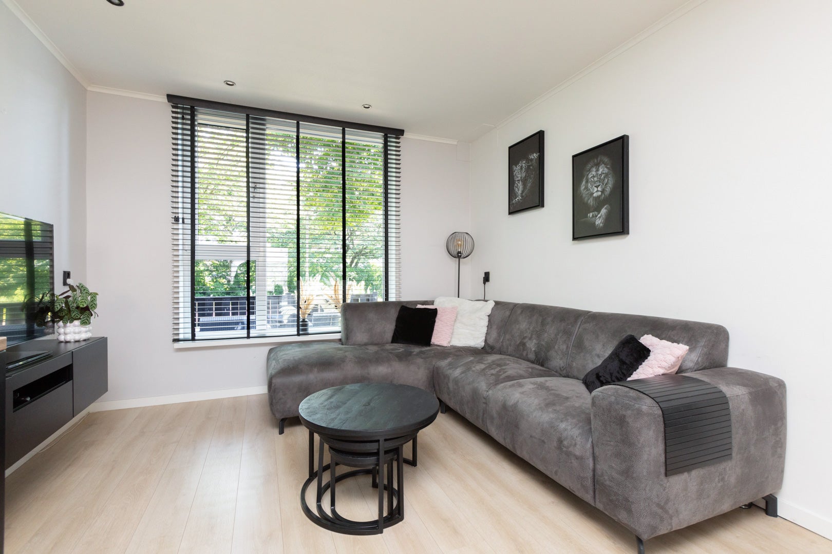 Tussenwoning te koop: Scherwolderhemstraat 22, Sneek