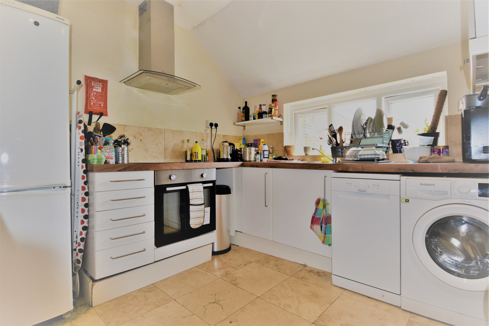 Room Elm Grove Road in Greater London