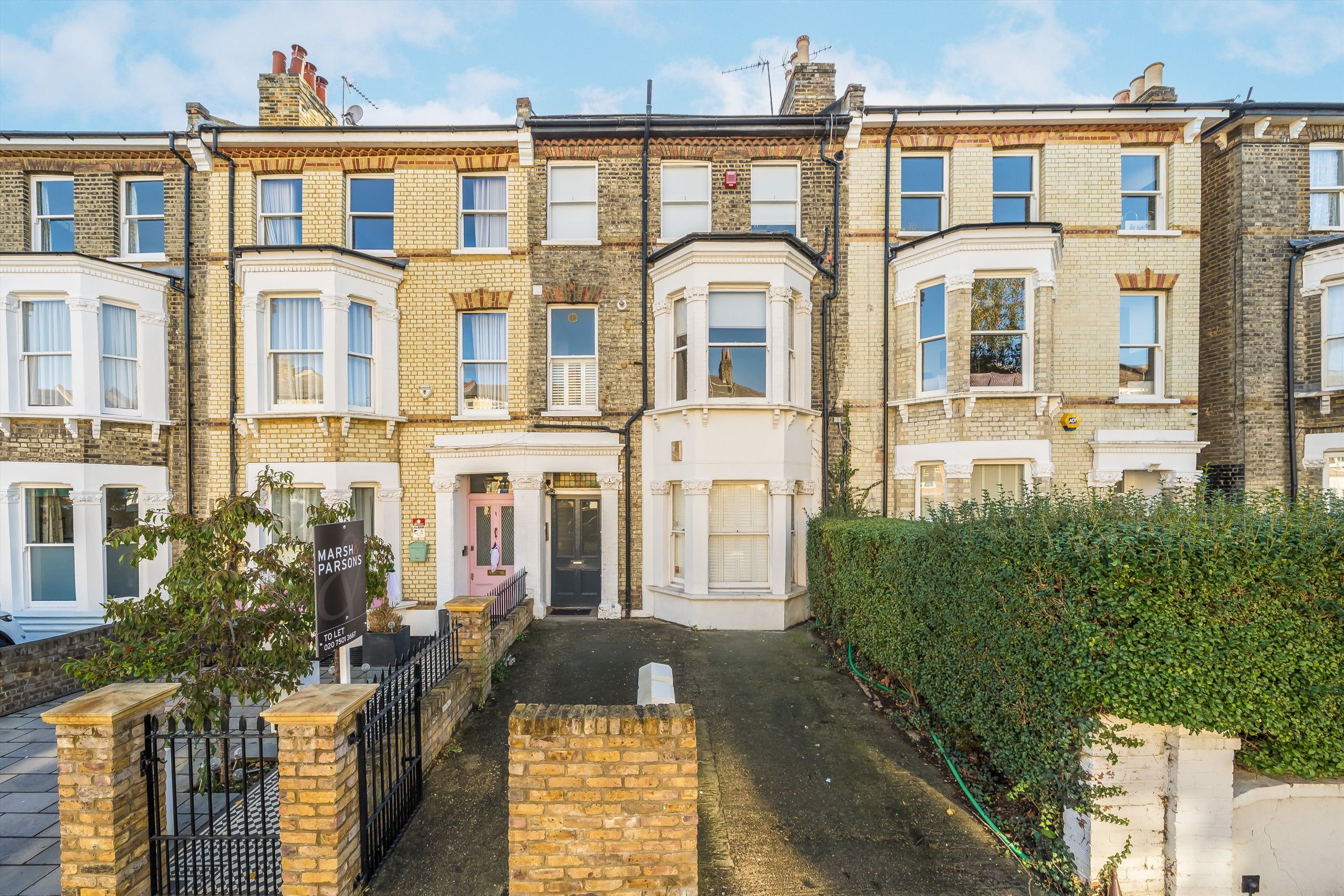 Flat Chelsham Road in Greater London