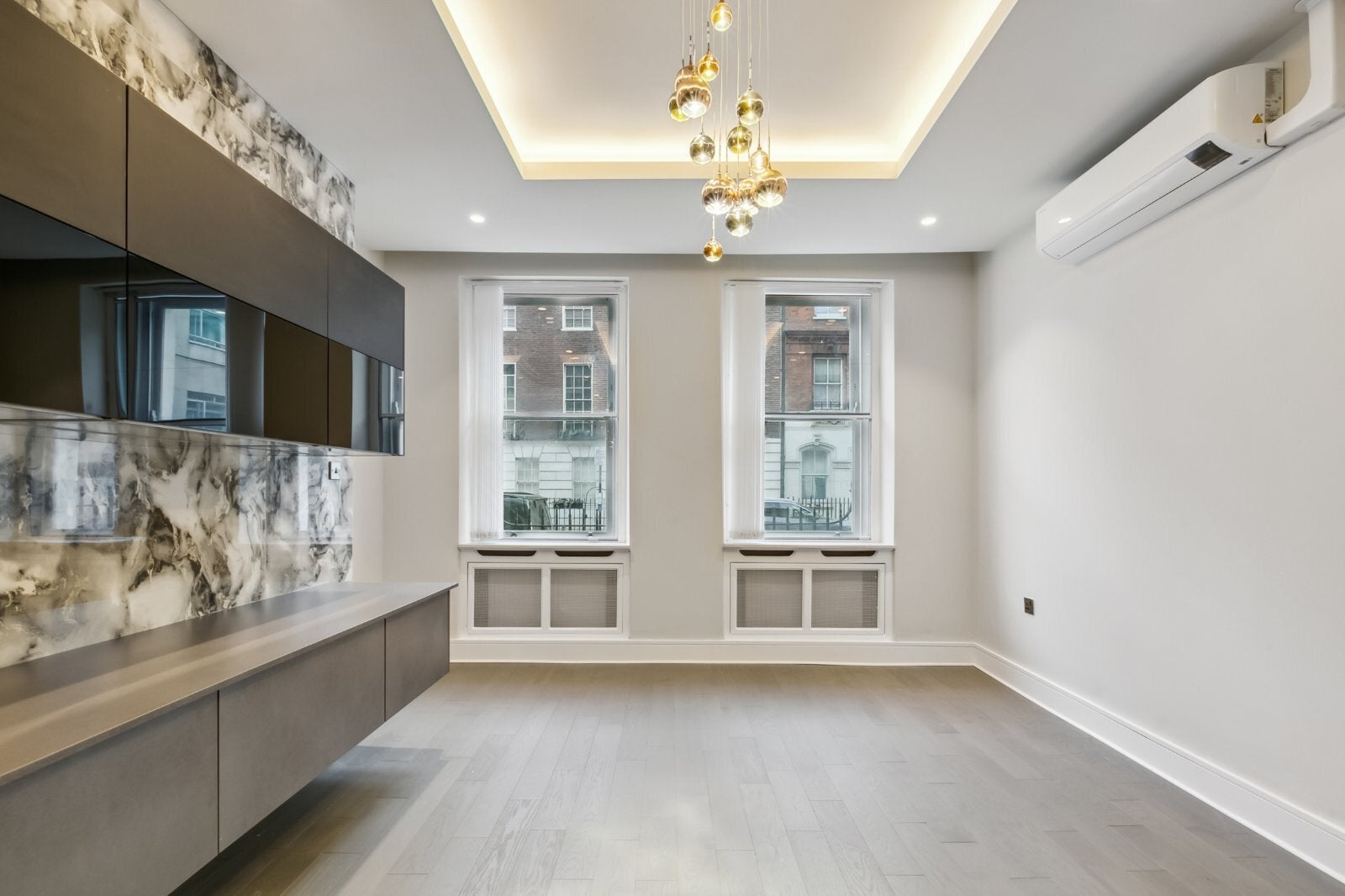 House Upper Berkeley Street in City of Westminster