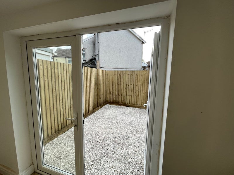 Room Lawn Terrace in Pontypridd