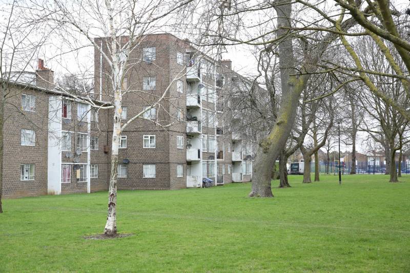 Room Plummer Road in Greater London