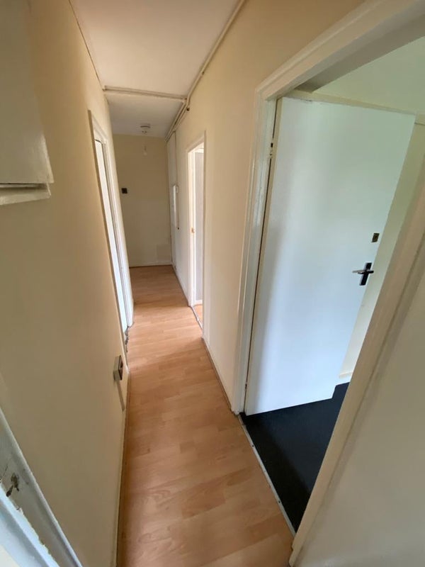 Room Plummer Road in Greater London