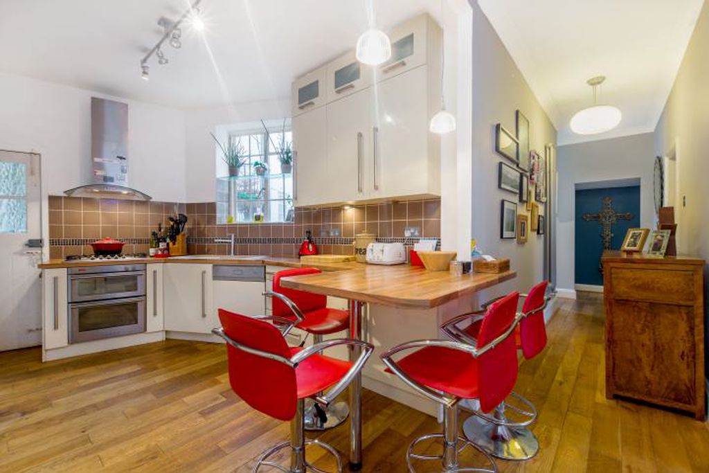 Flat Glenloch Road in Greater London