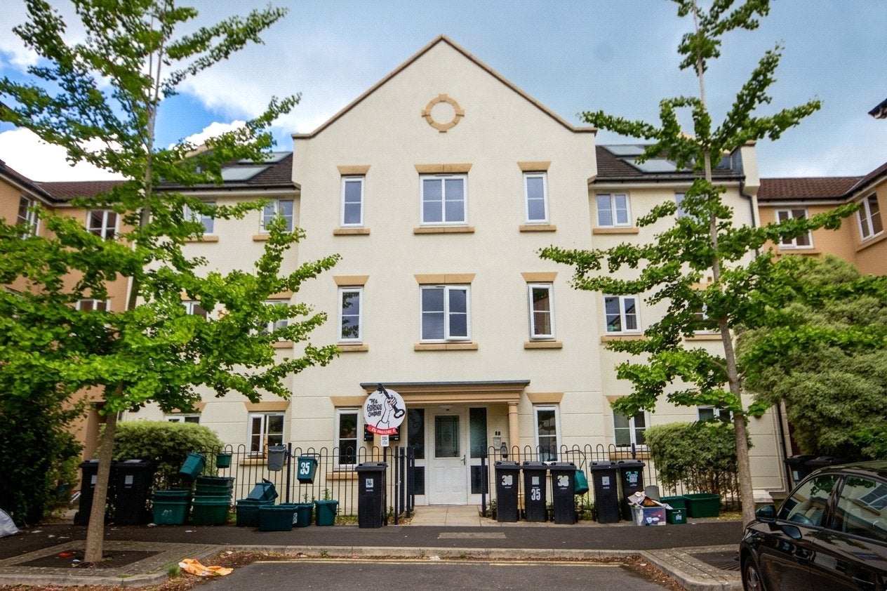 Flat Wood Mead in Bristol
