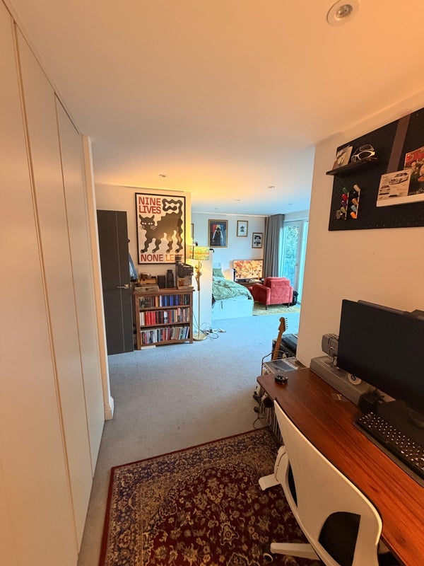 Room Dacres Road in Greater London