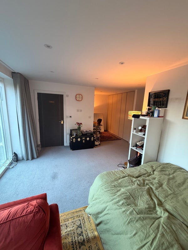 Room Dacres Road in Greater London
