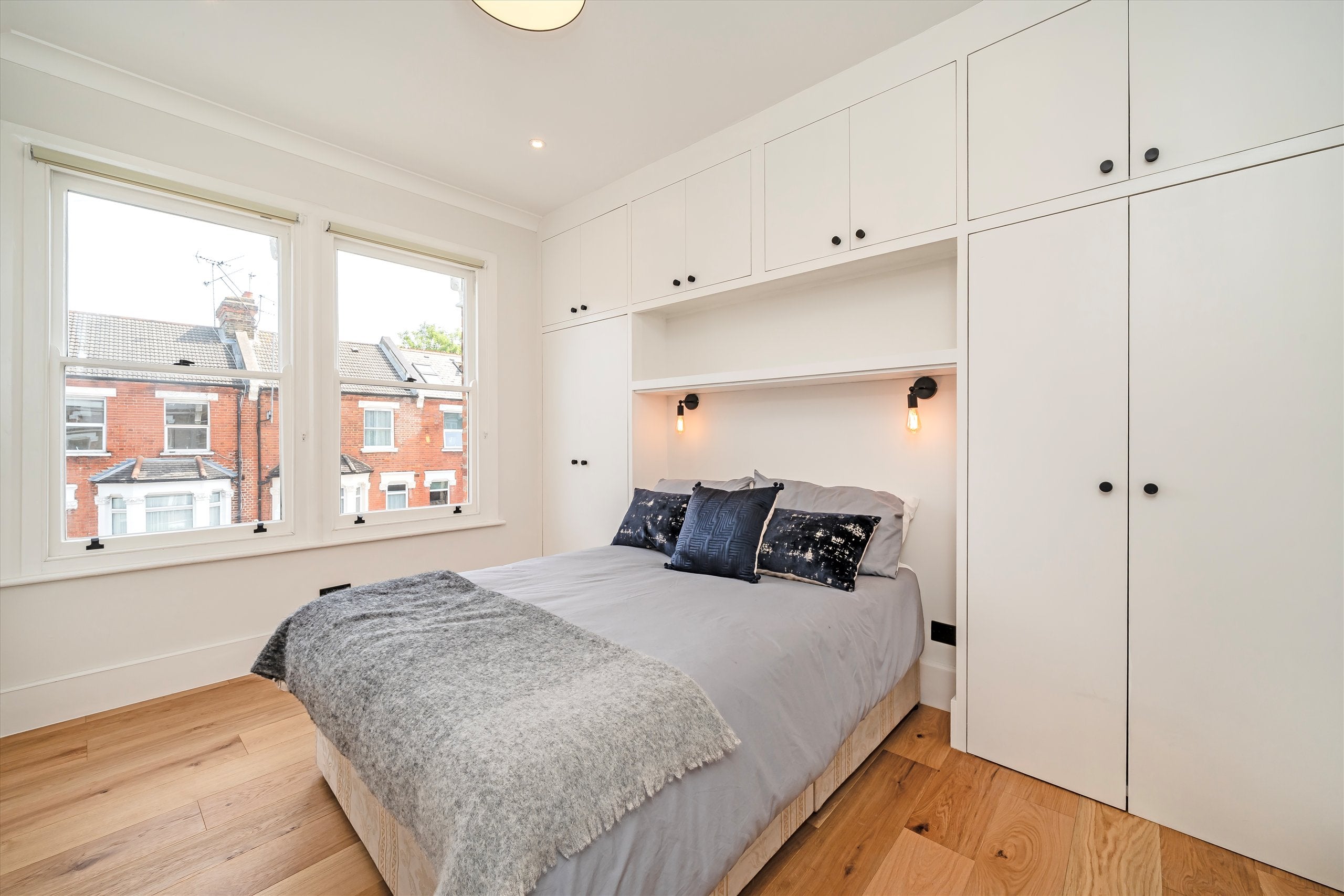 Flat Portnall Road in City of Westminster