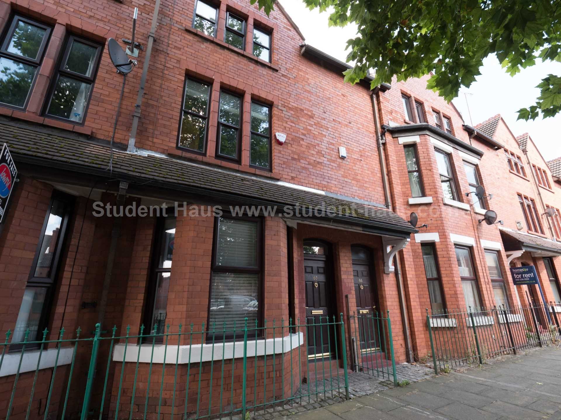 Flat Coronation Street in Salford