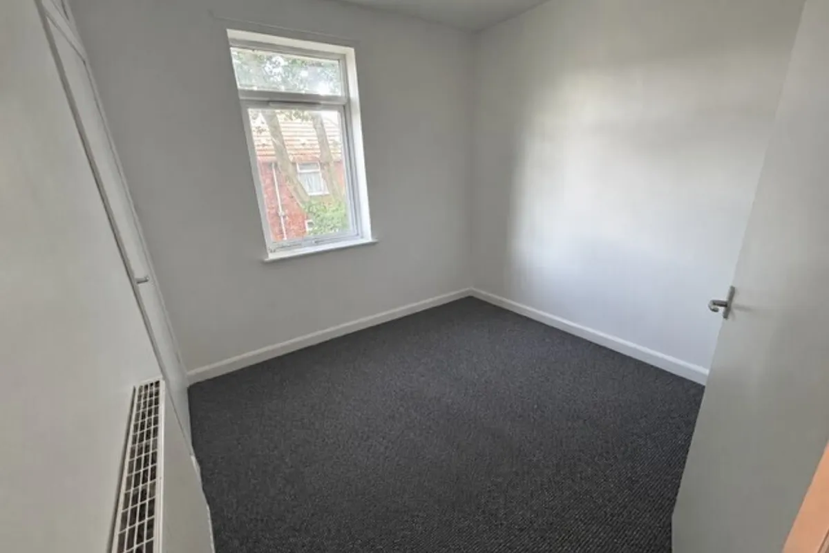 Flat Sykes Street in Hull