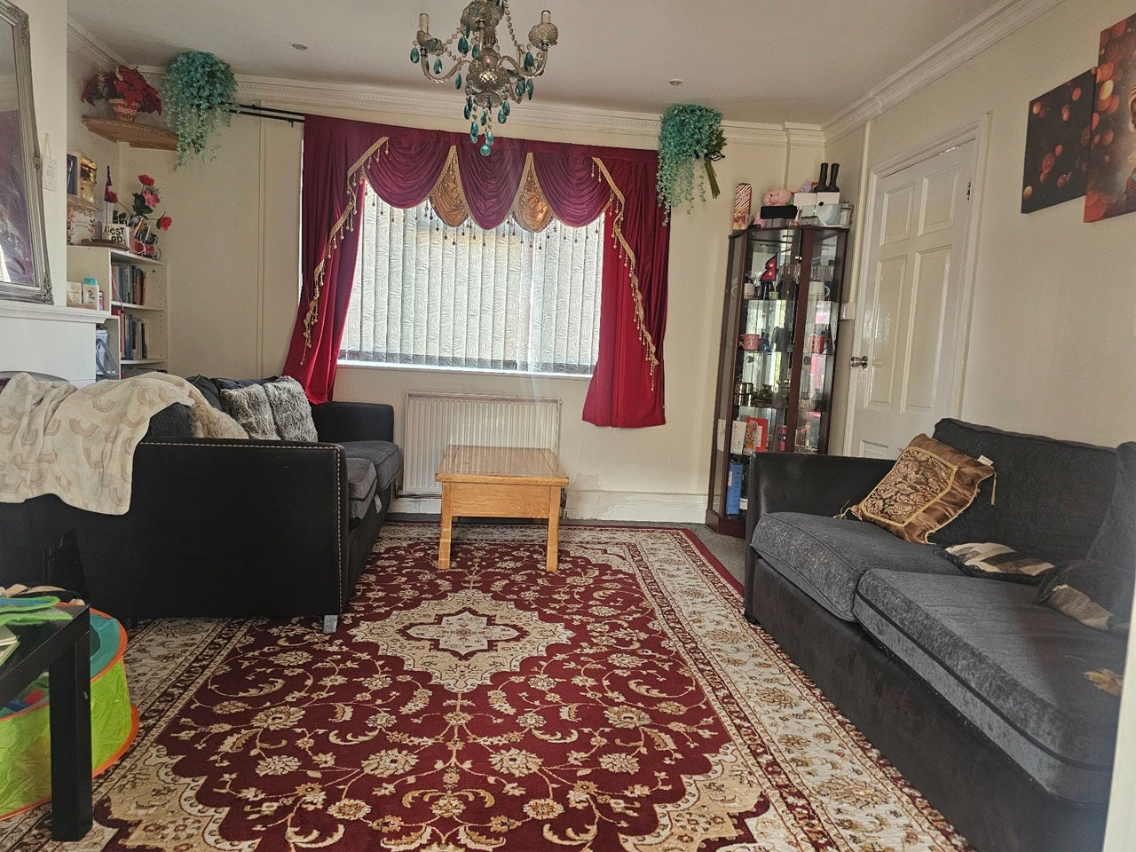 Room Chiltern Close in Greater London