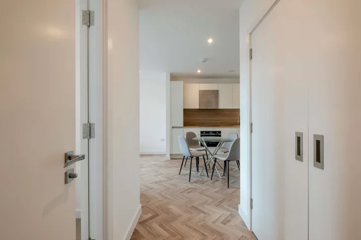 Flat Gillender Street in Greater London