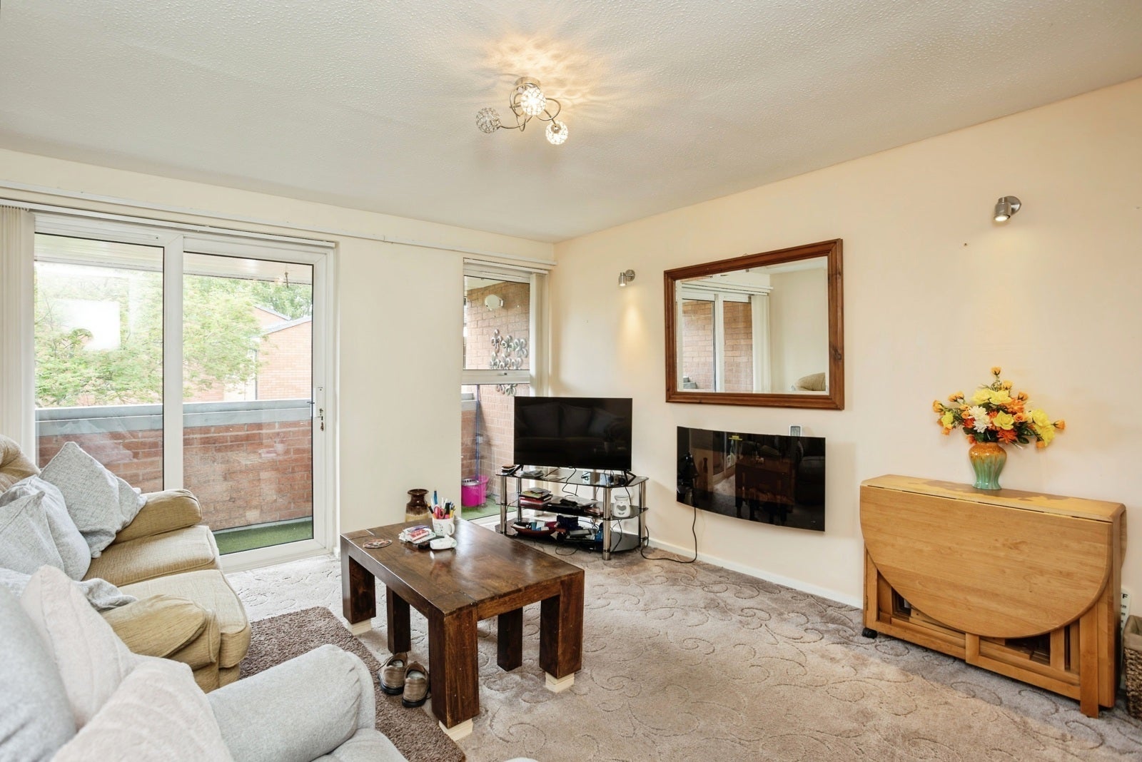 Flat Durham Road in Charnwood