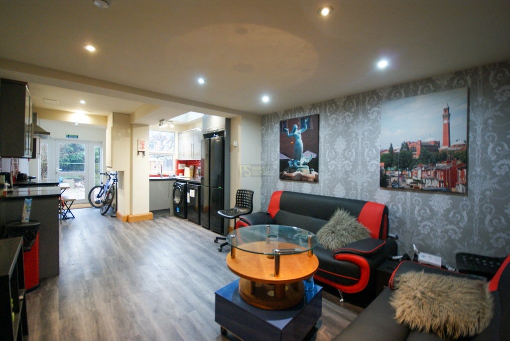 Room Milner Road in Birmingham