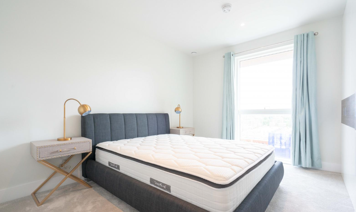 Flat Pegler Square in Greater London