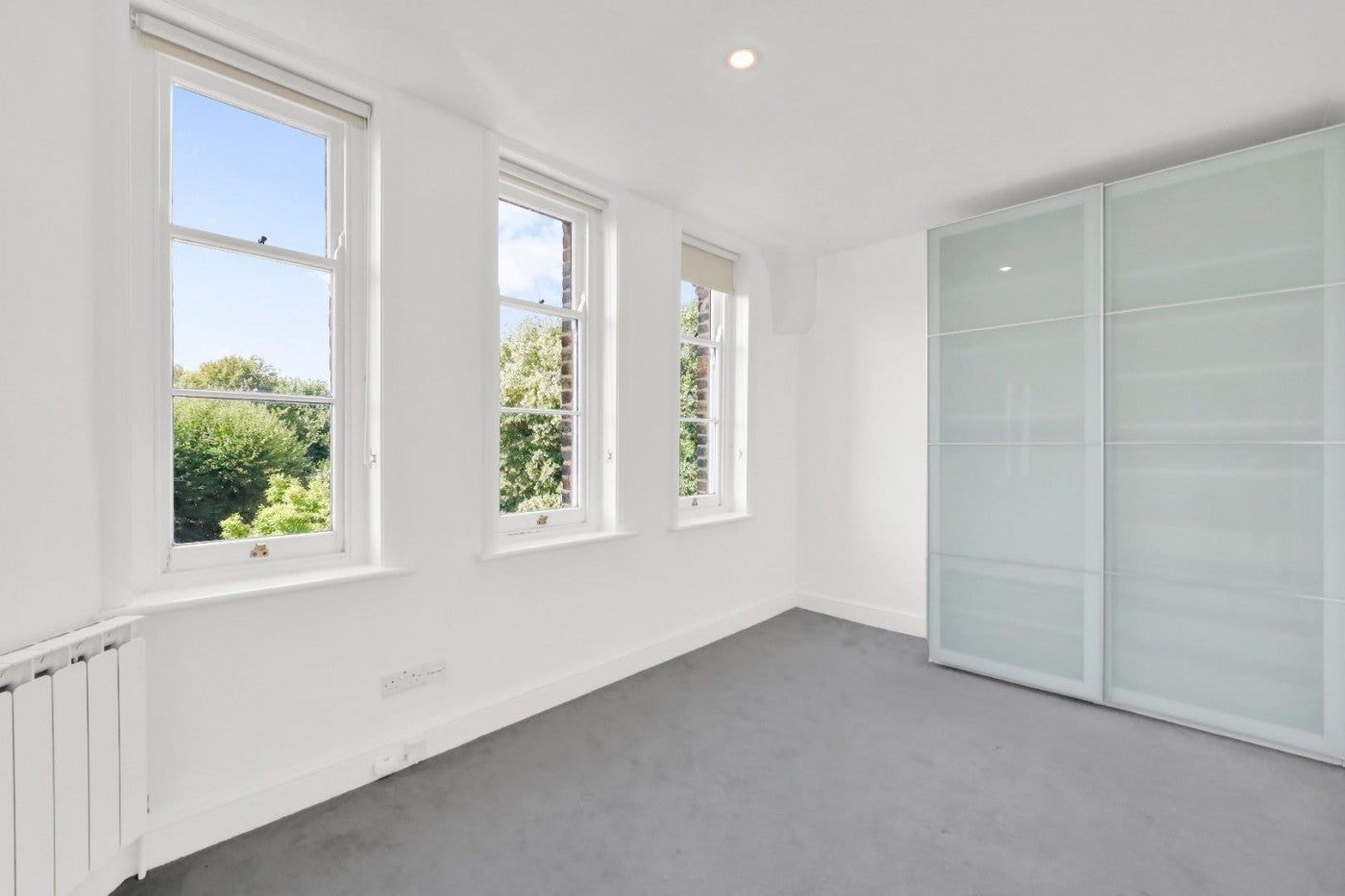 Flat Prince Arthur Road in Greater London