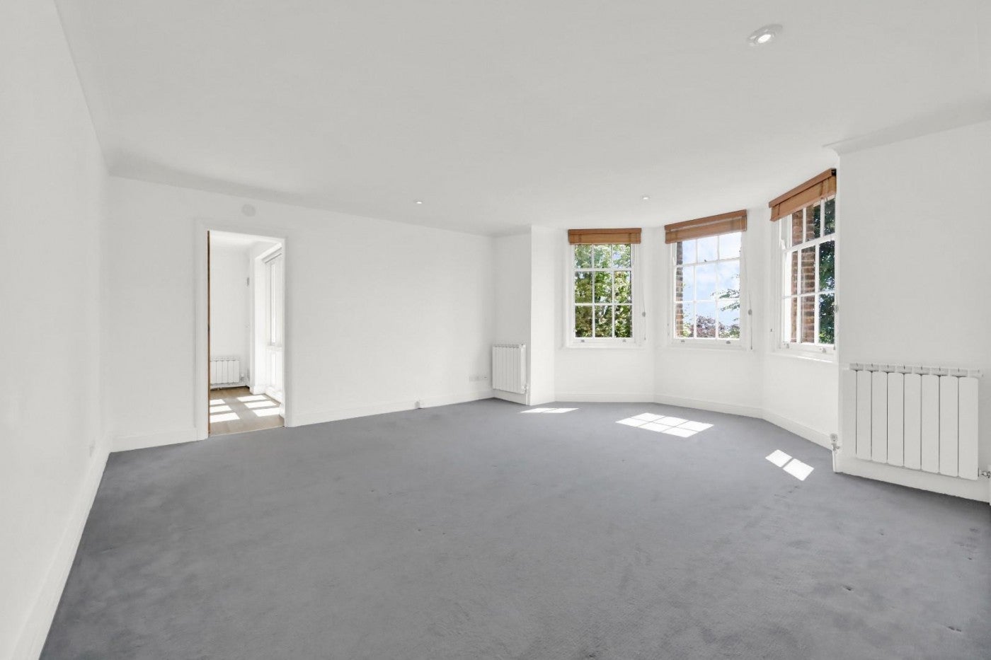 Flat Prince Arthur Road in Greater London