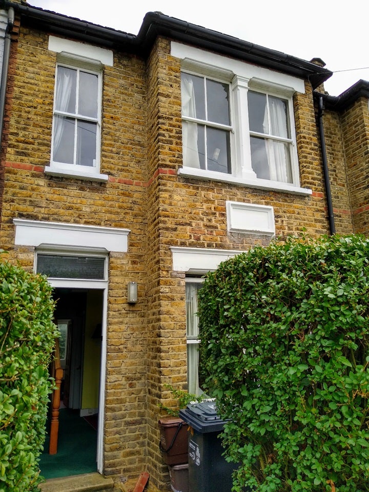 House Vernon Avenue in Greater London