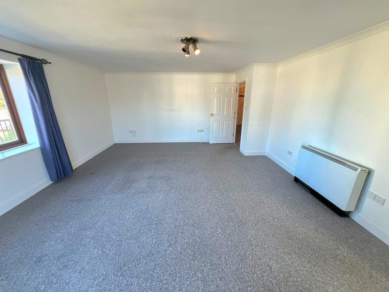Flat Cambeltown Way in Falmouth
