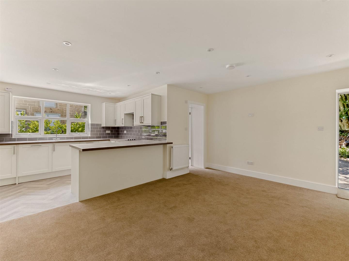 Flat Abbey Road in Malvern Hills