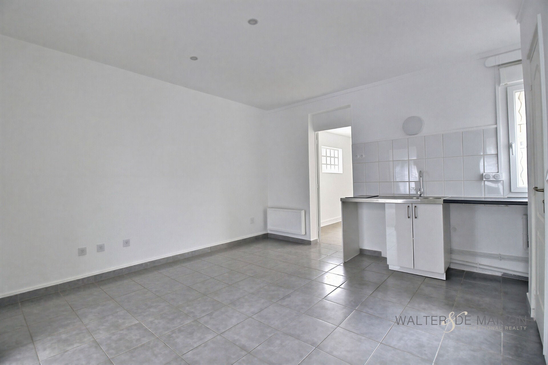 Flat Avenue Jean Lolive in Pantin