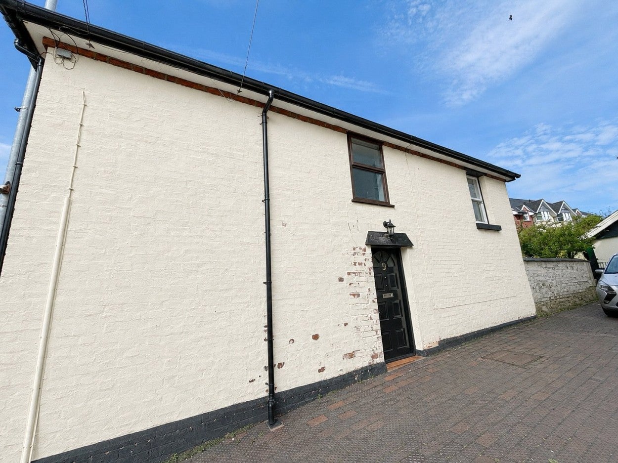 Flat China Street in Llanidloes