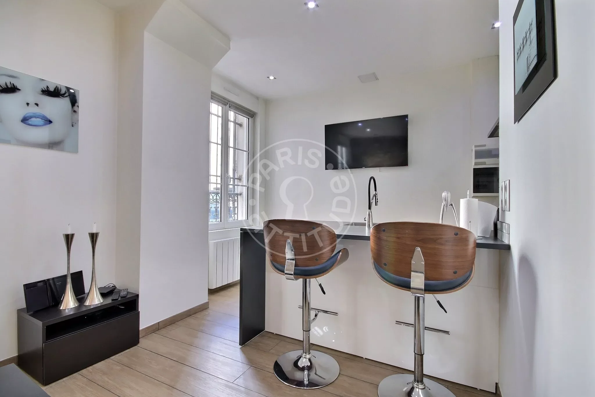 Appartement Rue Philippe de Girard à Paris