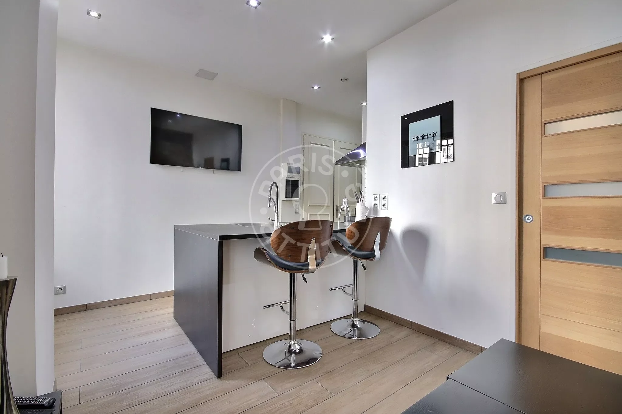 Appartement Rue Philippe de Girard à Paris