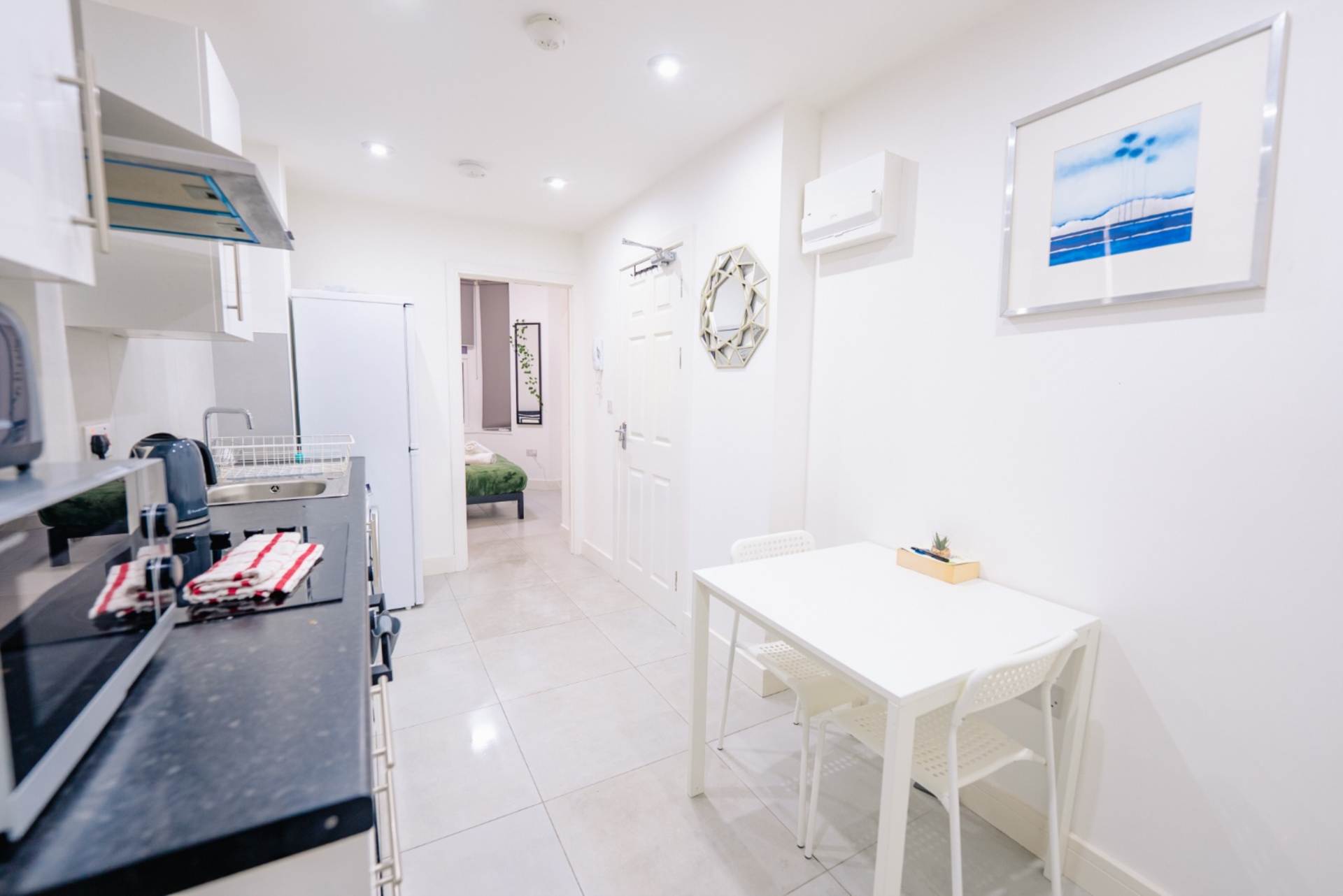 Flat Inverness Place in Cardiff