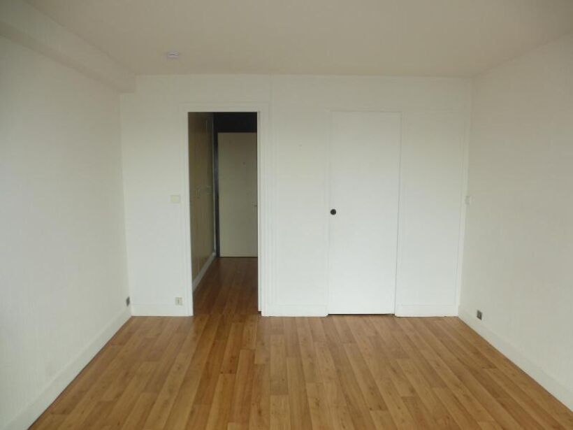 Appartement Place Drouet d'Erlon à Reims
