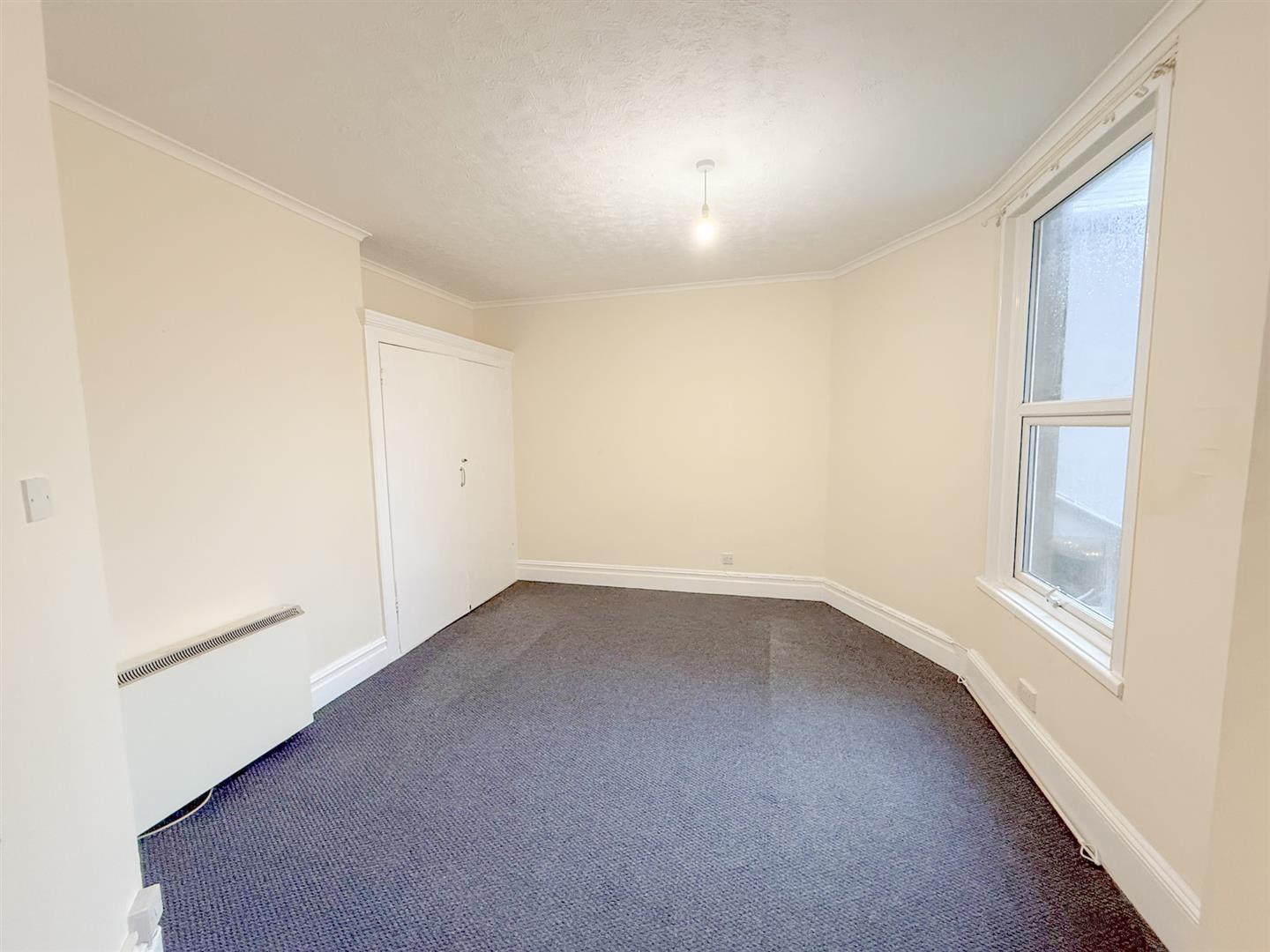 Flat Reginald Road in Rother