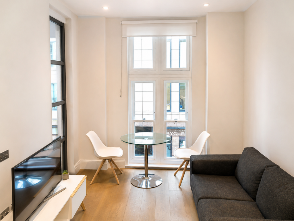 Flat Chancery Lane in City of London