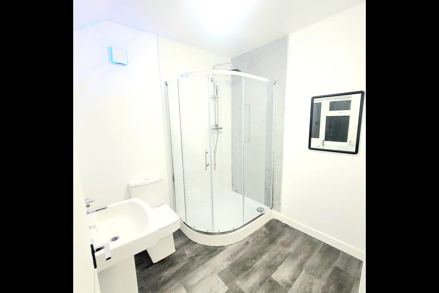 Room Rectory Close in Greater London