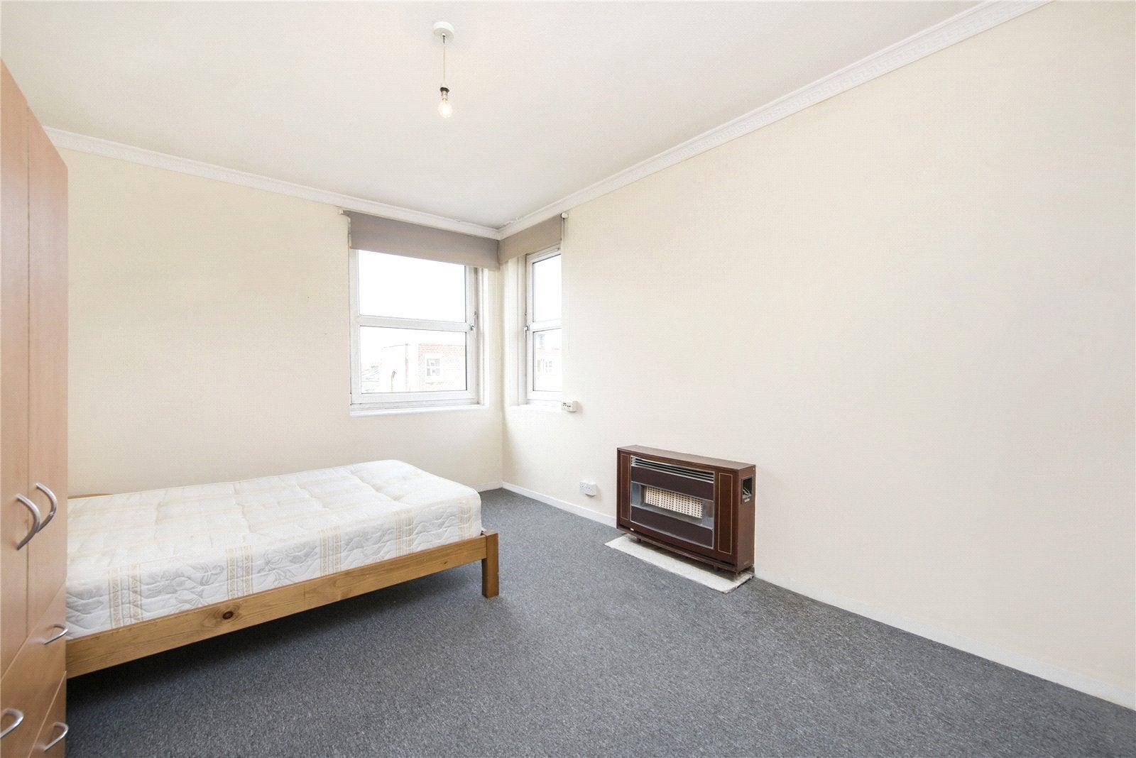 Flat Mapledene Estate in Greater London