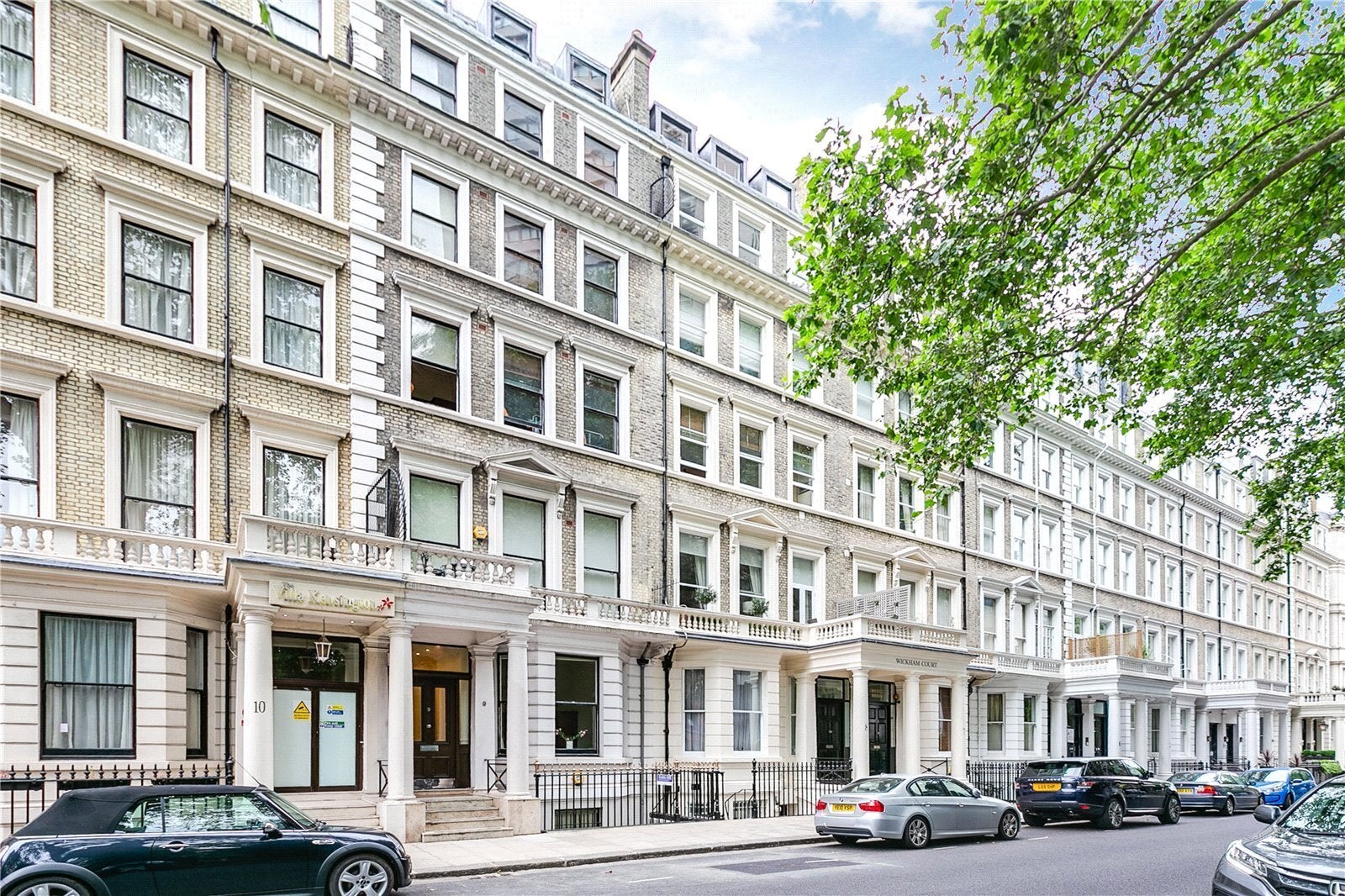 Flat Ashburn Gardens in Greater London