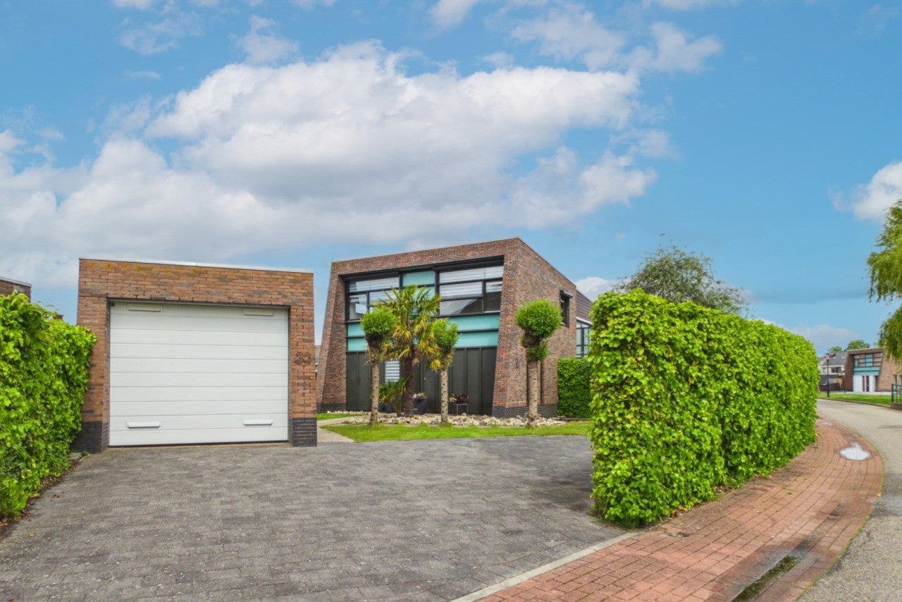 Huis Robijnboog 33 in Terneuzen