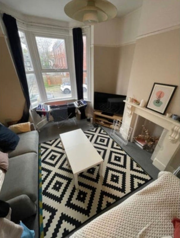Room Haselrigge Road in Greater London