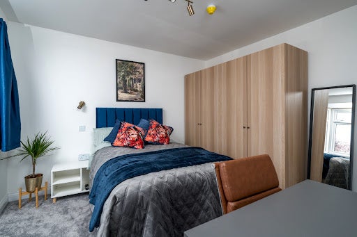 Room Park Avenue in Greater London