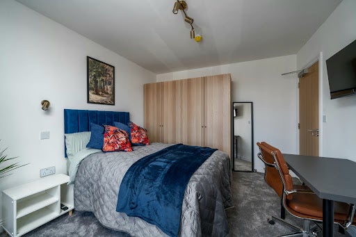 Room Park Avenue in Greater London
