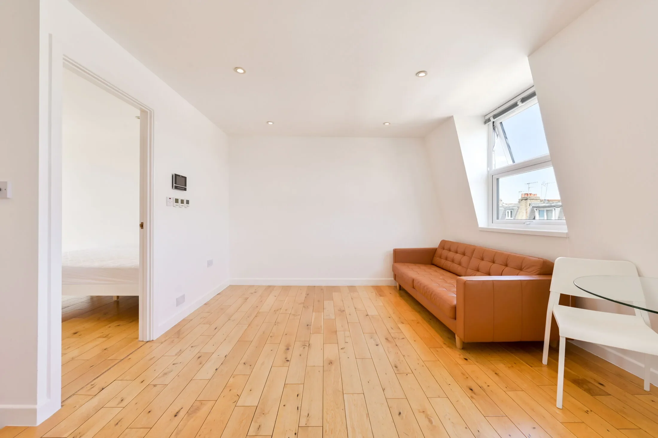 Flat Kilmarsh Road in Greater London