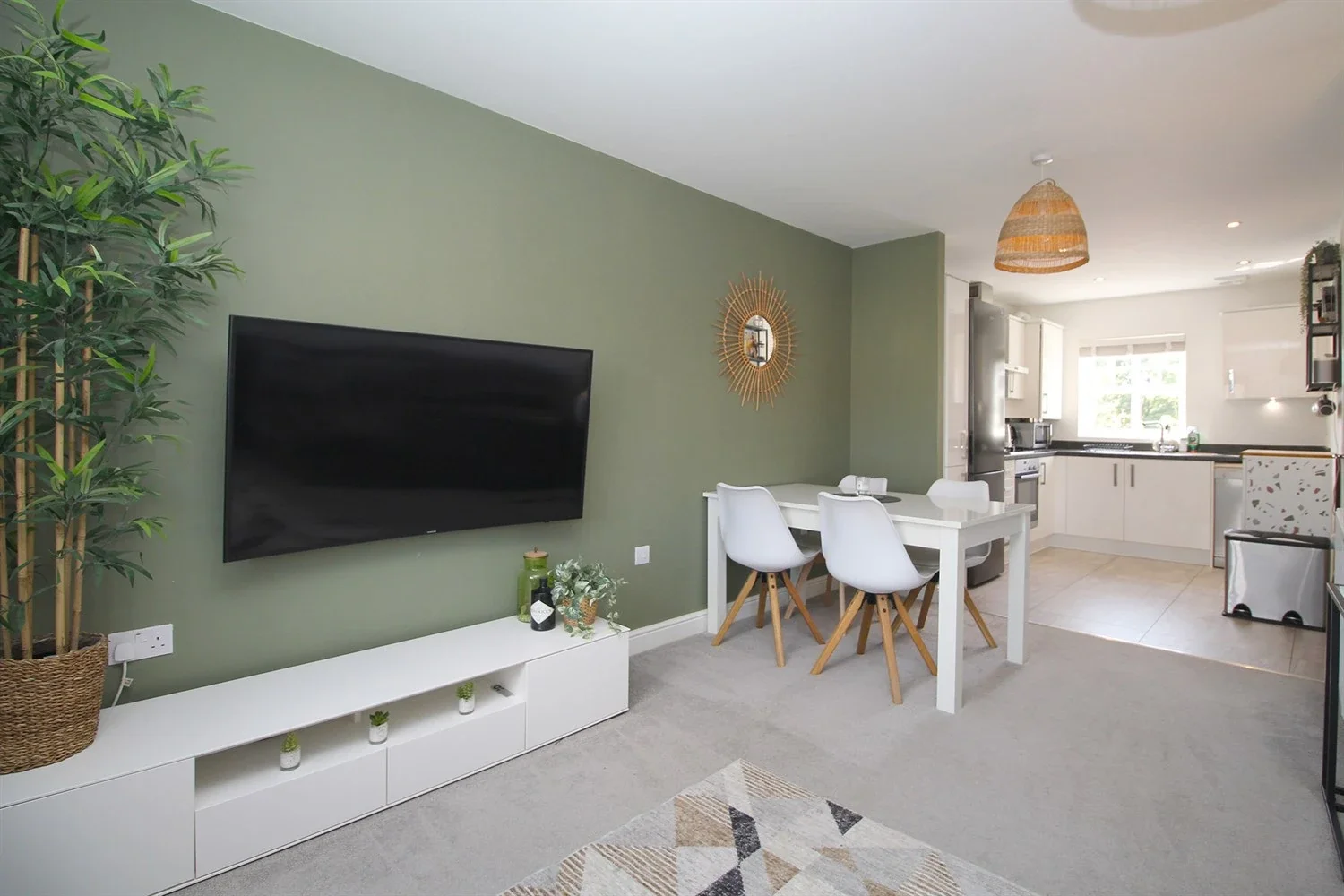 House King Crescent North in Charnwood