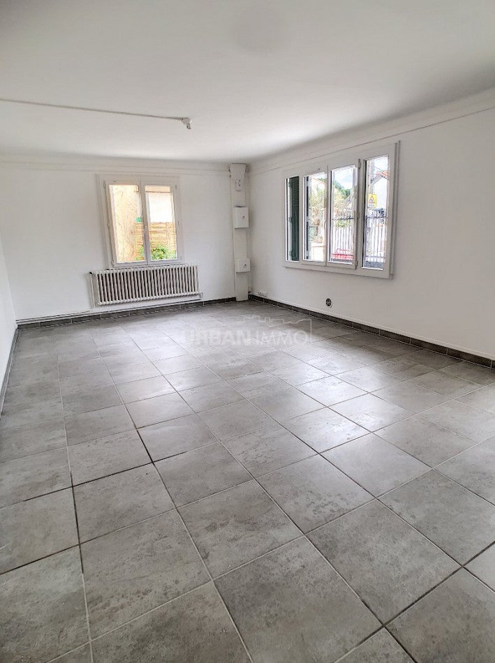 Flat Place Francis Ponge in Montpellier