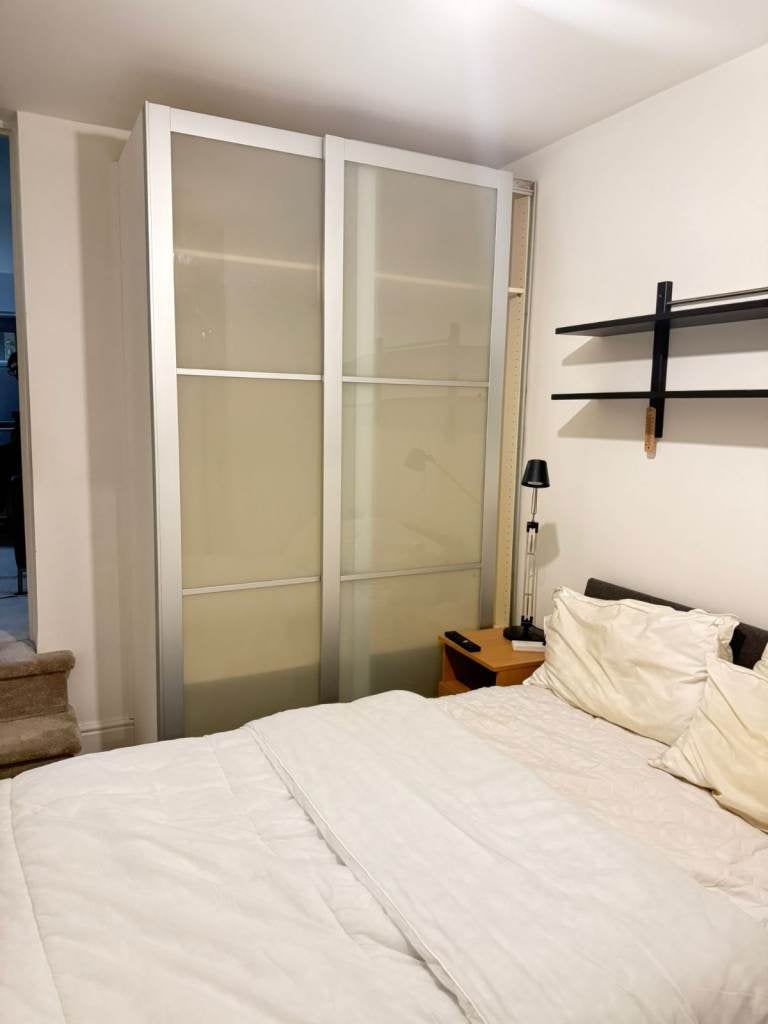 Flat Woodford Road in Watford