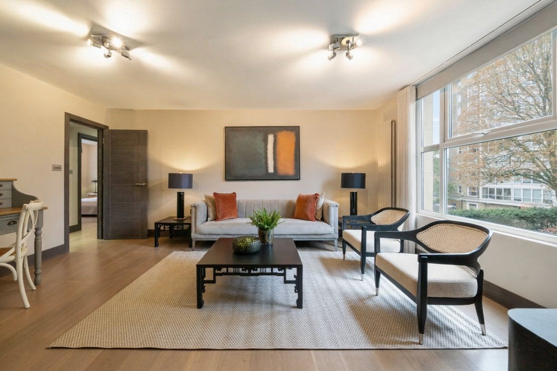 Flat Finchley Road in Greater London