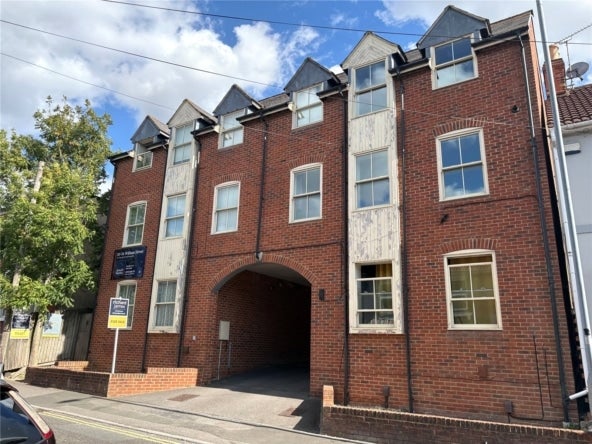 Flat Redcross Place in Swindon