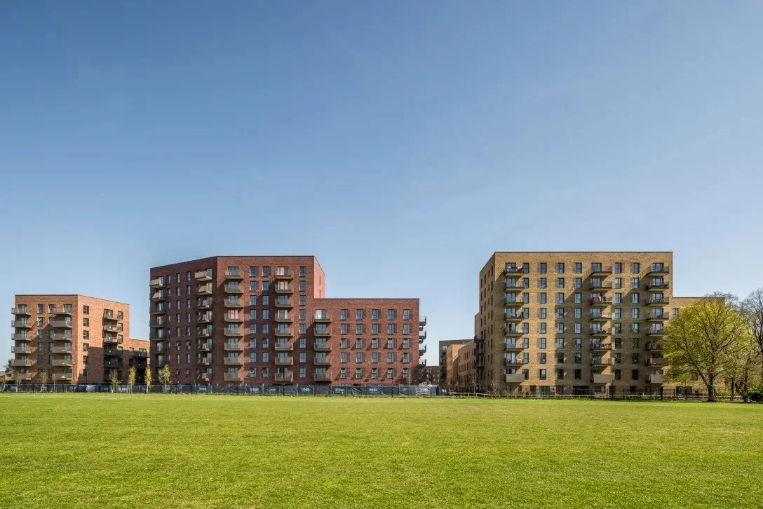 Flat Civic Street in Greater London