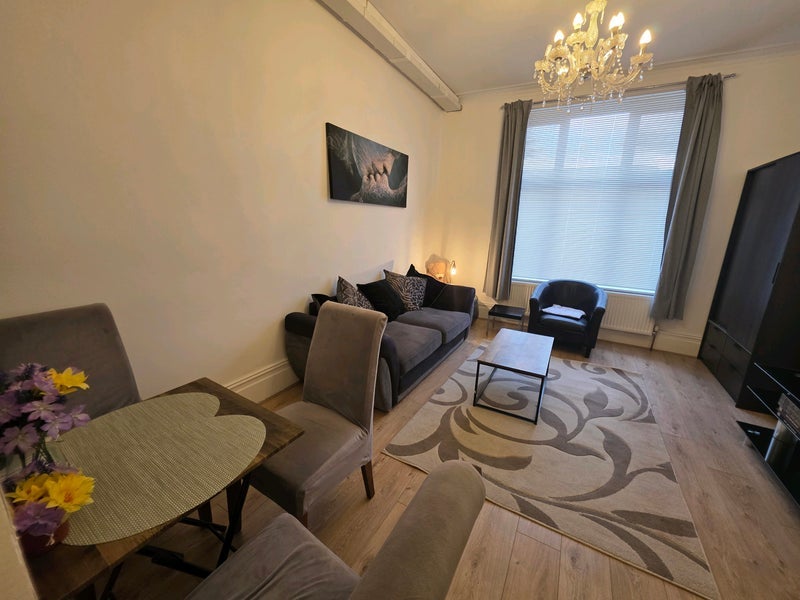 Flat Manchester Road in Tameside