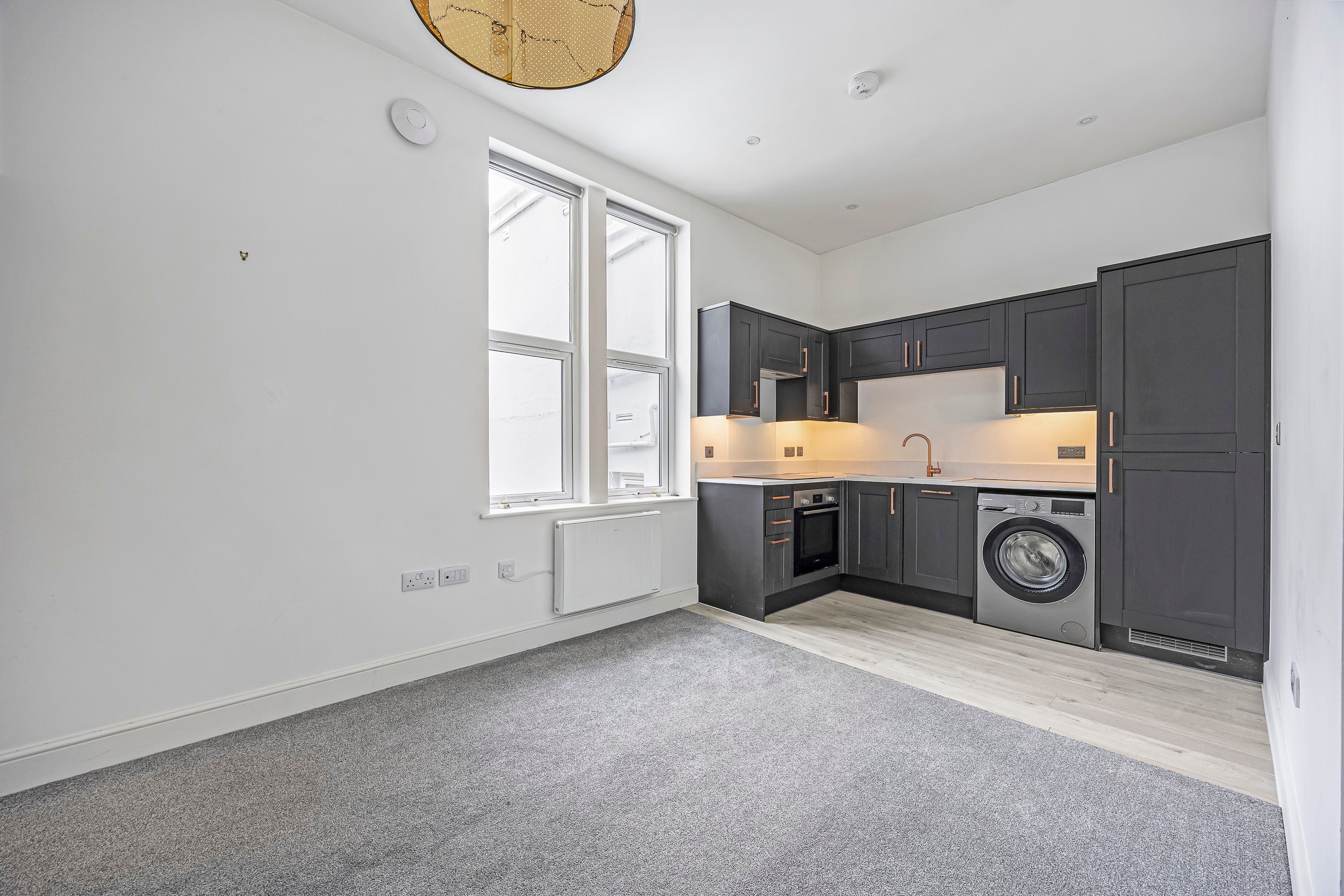 Flat Hales Road in Cheltenham